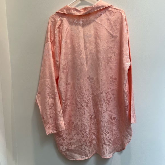 Victoria’s Secret vintage, pink oversize button-down shirt GUC size M/L - Picture 6 of 6